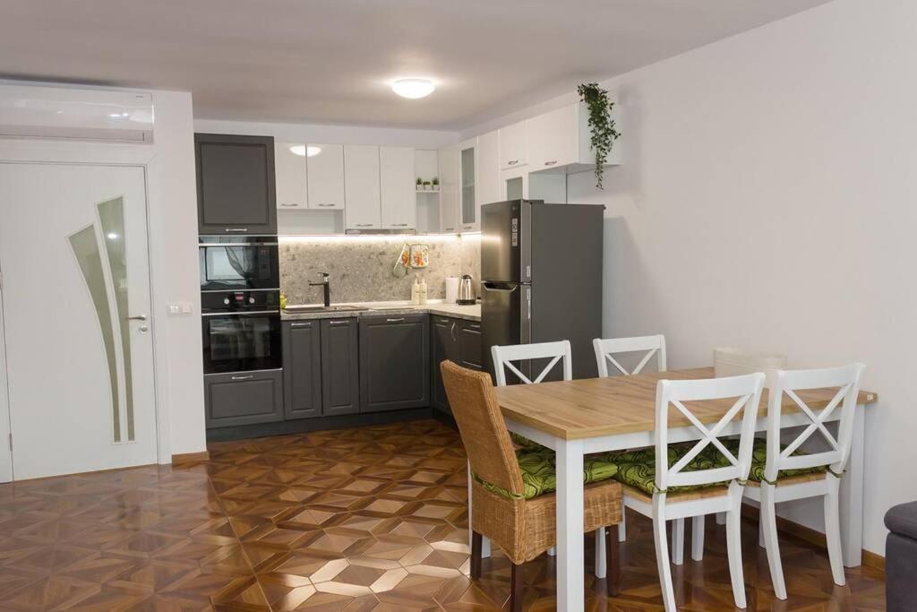 Perfect Summer Vacation Rental - One-Bedroom Flat By Flat Mаnager Topola Esterno foto
